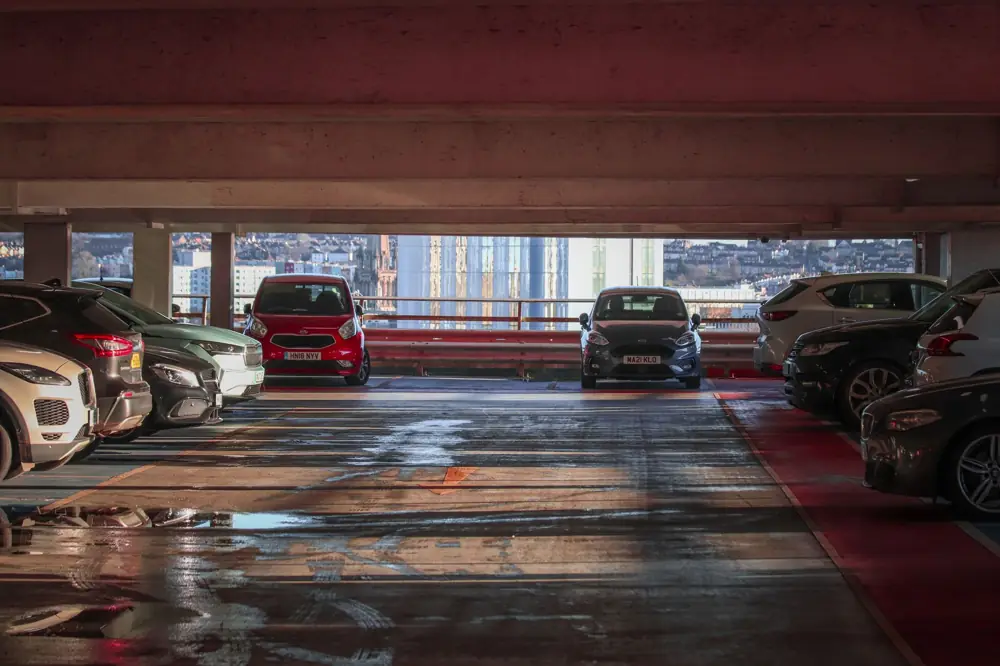 Airport Hotel Shuttle vs Parking
