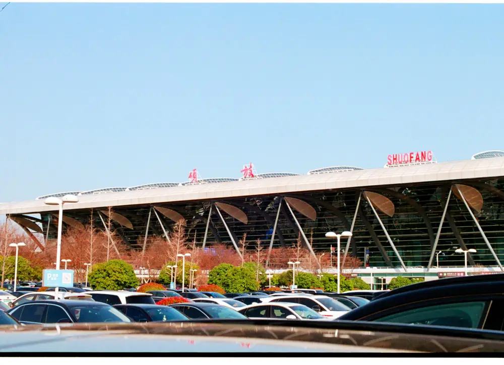 Airport Hotel Shuttle vs Parking
