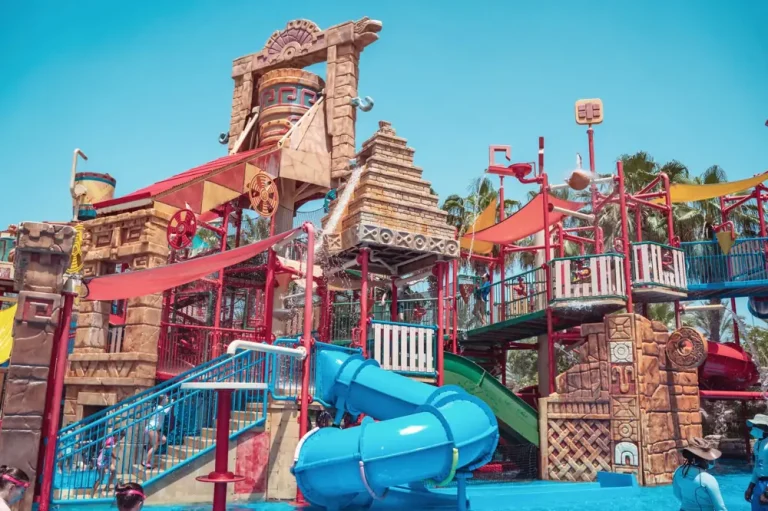 Great Wolf vs Kalahari Cost - Great Wolf Lodge vs Kalahari Resort Cost Comparison USA