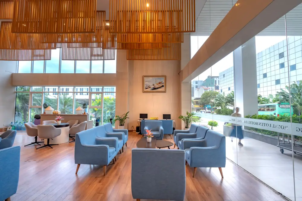 Chain vs Independent Hotel Cost
